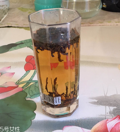 紅茶會影響睡眠嗎？喝紅茶會睡不著嗎？