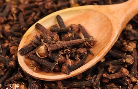 丁香茶可以長(zhǎng)期喝嗎 丁香茶長(zhǎng)期喝有無(wú)副作用