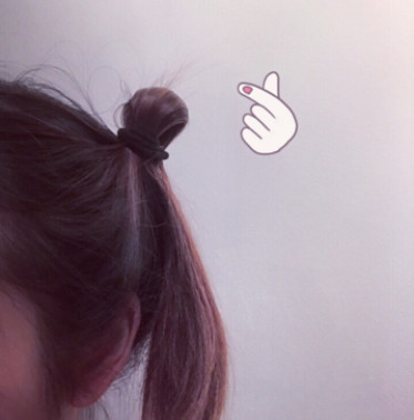 減齡雙丸子頭扎法步驟圖解 減齡雙丸子頭扎法步驟圖解