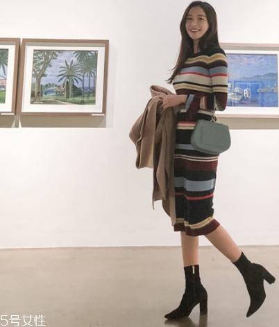 條紋連衣裙配什么鞋子？條紋連衣裙搭配鞋子圖片