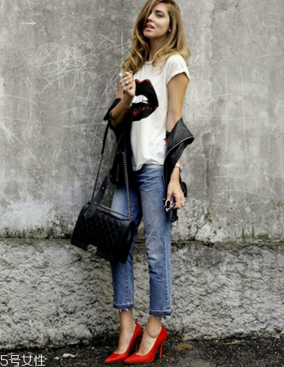 白色t恤配什么褲子？白色t恤搭配褲子圖片