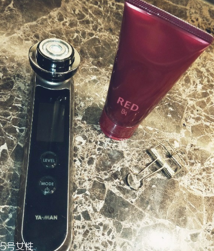 pola紅ba和黑ba按摩膏哪個(gè)好 pola紅ba和黑ba對(duì)比測(cè)評(píng)