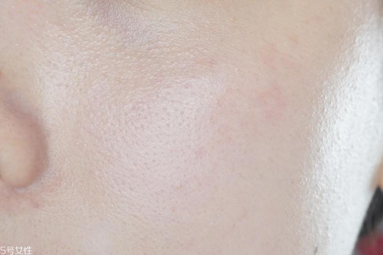 雅詩(shī)蘭黛晶透沁白氣墊遮瑕效果好嗎 和dw氣墊哪個(gè)好 雅詩(shī)蘭黛晶透沁白氣墊遮瑕效果好嗎 和dw氣墊哪個(gè)好