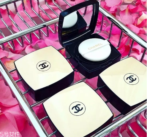 香奈兒果凍氣墊適合什么膚質(zhì) 香奈兒果凍氣墊粉餅價格 香奈兒果凍氣墊適合什么膚質(zhì) 香奈兒果凍氣墊粉餅價格