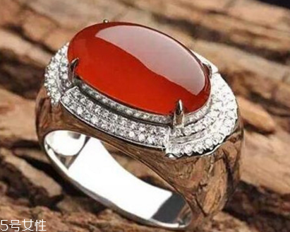 紅翡翠價(jià)格一般多少？紅翡翠的市場(chǎng)價(jià)值