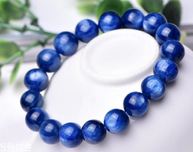 藍水晶適合什么人帶？藍水晶適合人群