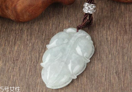 翡翠葉子價(jià)格是多少？翡翠葉子一般多少錢(qián)