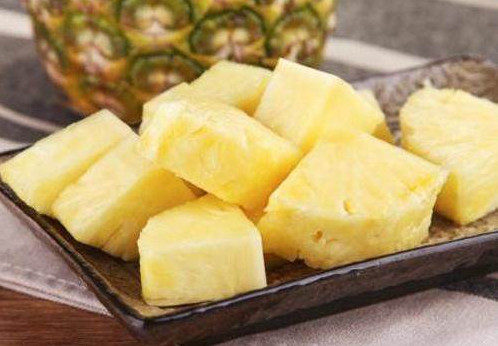 菠蘿里面發(fā)黑能吃嗎？切開菠蘿里面是黑色的怎么回事？