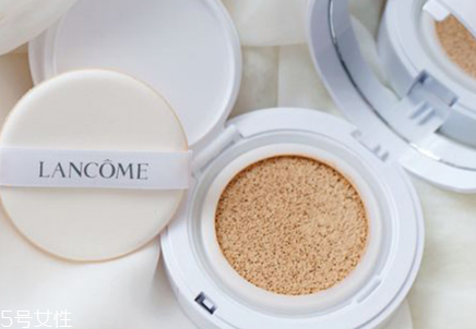 氣墊bb霜和遮瑕膏哪個先用 氣墊bb霜和遮瑕膏使用順序 氣墊bb霜和遮瑕膏哪個先用 氣墊bb霜和遮瑕膏使用順序