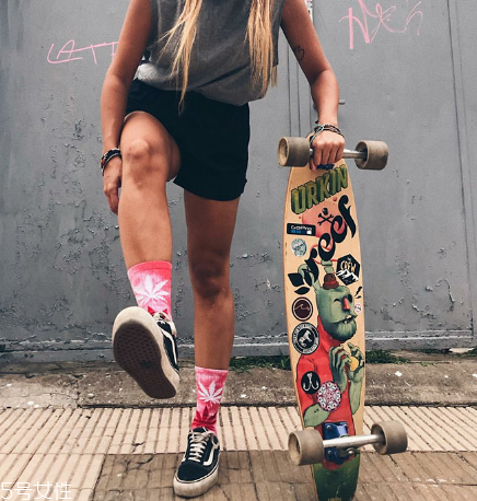 楓葉襪子是什么牌子？楓葉襪子品牌介紹