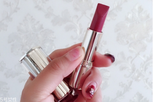 雅詩蘭黛戀愛460很閃嗎 雅詩蘭黛love460素顏上嘴圖 雅詩蘭黛戀愛460很閃嗎 雅詩蘭黛love460素顏上嘴圖