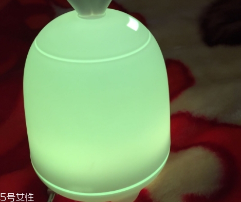 香薰機可以加香水嗎？香薰機香水可以代替精油嗎