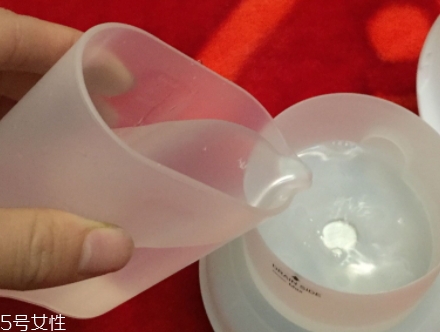 香薰機可以加香水嗎？香薰機香水可以代替精油嗎