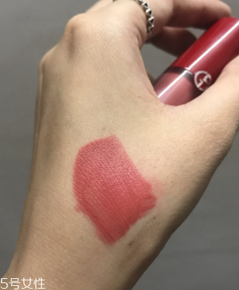 阿瑪尼小胖丁511日常嗎 2018小胖丁511適合素顏嗎 阿瑪尼小胖丁511日常嗎 2018小胖丁511適合素顏嗎