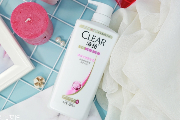 清揚(yáng)多效水潤養(yǎng)護(hù)型有硅油嗎 清揚(yáng)去屑洗發(fā)水實(shí)測