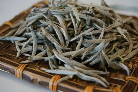 白茶一次泡多少 泡白茶的用量 白茶一次泡多少 泡白茶的用量