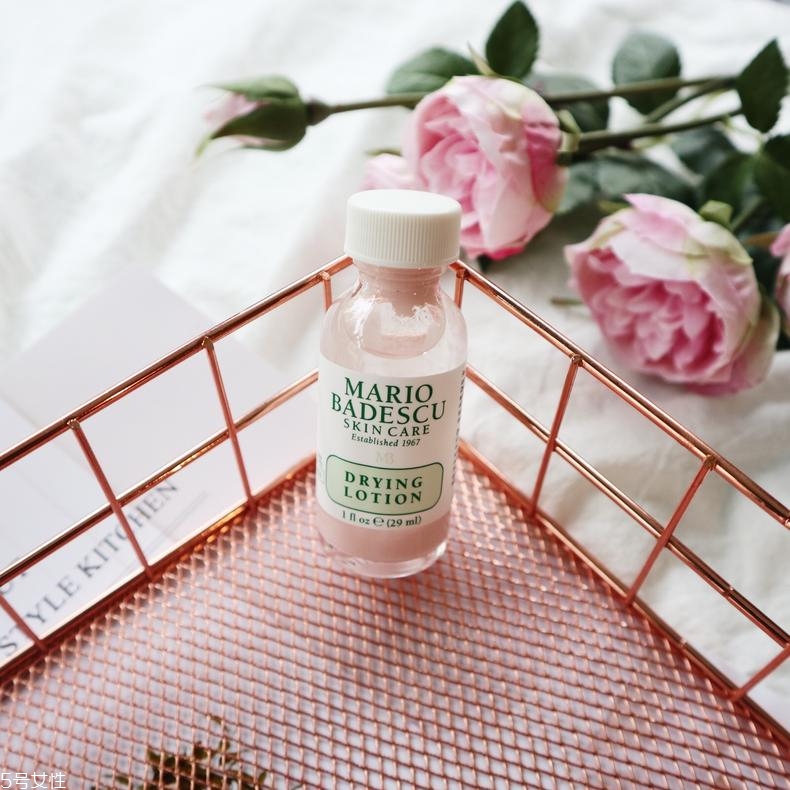 經(jīng)期中用什么護(hù)膚品好 經(jīng)期護(hù)膚法改變顏值 經(jīng)期中用什么護(hù)膚品好 經(jīng)期護(hù)膚法改變顏值