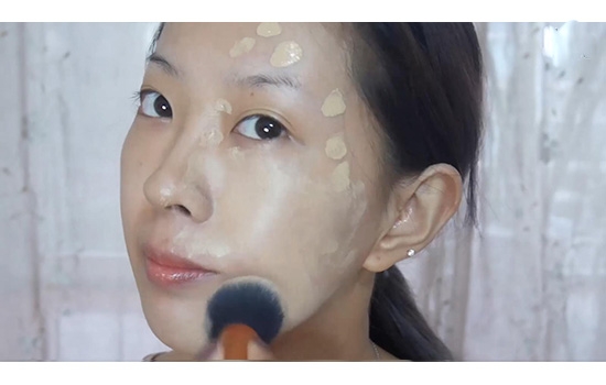 阿瑪尼和雅詩(shī)蘭黛粉底液哪個(gè)好 阿瑪尼粉底液和雅詩(shī)蘭黛對(duì)比 阿瑪尼和雅詩(shī)蘭黛粉底液哪個(gè)好 阿瑪尼粉底液和雅詩(shī)蘭黛對(duì)比