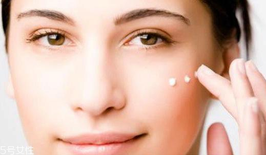 輕薄水潤的粉底液有哪些 輕薄水潤的粉底液推薦 輕薄水潤的粉底液有哪些 輕薄水潤的粉底液推薦