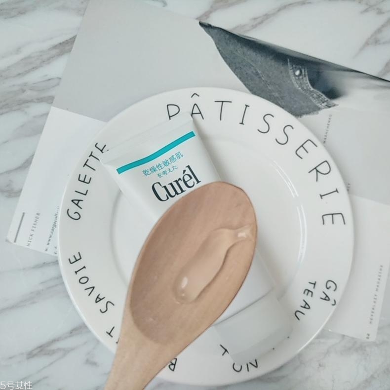 珂潤和貝德瑪哪個(gè)好用 兩款經(jīng)典溫和卸妝品深度測(cè)評(píng)