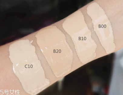 完美日記粉底液好用嗎 完美日記粉底液色號(hào)試色 完美日記粉底液好用嗎 完美日記粉底液色號(hào)試色