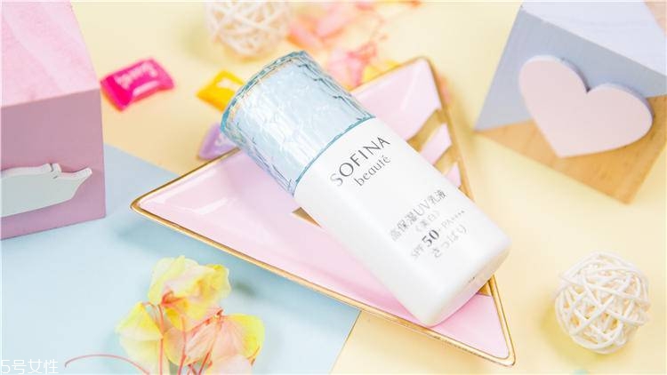 蘇菲娜白小花新版和舊版區(qū)別 sofina白小花升級版心得 蘇菲娜白小花新版和舊版區(qū)別 sofina白小花升級版心得