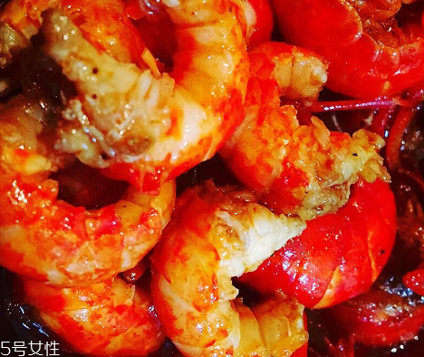 麻辣小龍蝦是海鮮嗎？麻辣小龍蝦屬于海鮮嗎？