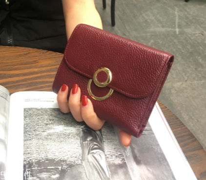 錢包可以用藍(lán)色嗎？藍(lán)色錢包好嗎