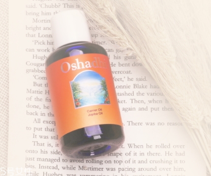 荷荷巴油和玫瑰果油哪個(gè)好？霍霍巴油和玫瑰果油對(duì)比