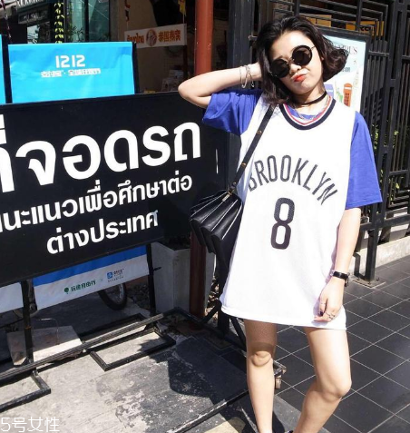 胸大的女生穿什么上衣？適合大胸女生的穿搭