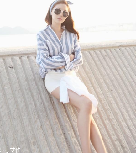 胸大的女生穿什么上衣？適合大胸女生的穿搭