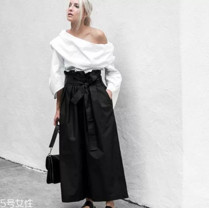 紙袋褲怎么搭配？紙袋褲搭配技巧