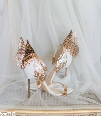 婚鞋可以借別人穿嗎？婚鞋借人的講究