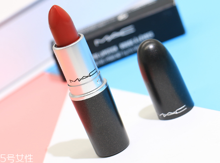 3ce 909和mac chili哪個(gè)好 mac chili口紅正確涂抹方法 3ce 909和mac chili哪個(gè)好 mac chili口紅正確涂抹方法