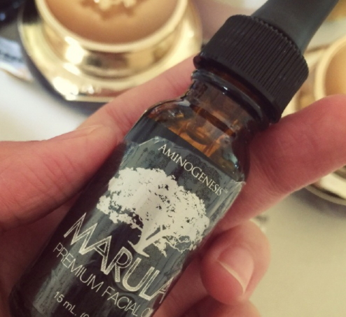 馬魯拉油的功效與作用 馬魯拉油使用方法 馬魯拉油的功效與作用 馬魯拉油使用方法