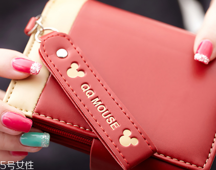 錢包上有膠水怎么去除？錢包上的膠水清除方法