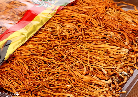 蟲草花一次吃多少 蟲草花泡茶用量 蟲草花一次吃多少 蟲草花泡茶用量