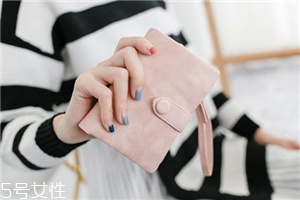 錢包刻字刻什么好？錢包刻字圖案推薦