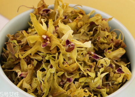 石斛花怎么泡水喝 石斛花泡水喝的好處 石斛花怎么泡水喝 石斛花泡水喝的好處