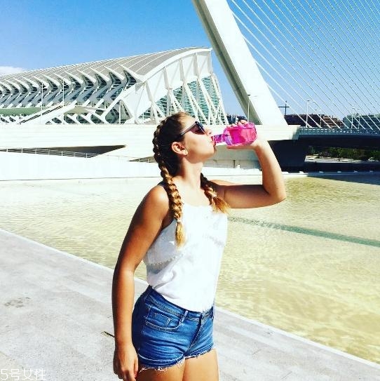 拳擊辮子編法圖解 拳擊辮分步驟圖片 拳擊辮子編法圖解 拳擊辮分步驟圖片