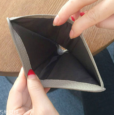 錢包里放多少錢合適？錢包里一般放多少錢