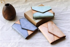 錢包弄上油漬怎么清洗？錢包上的油漬清洗方法