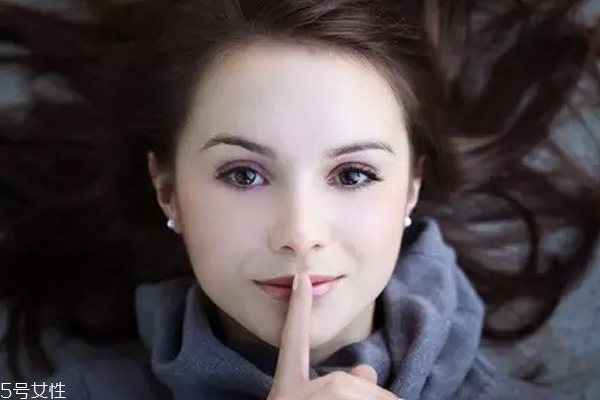 紫色美瞳配什么眼影 紫色美瞳配眼影圖片 紫色美瞳配什么眼影 紫色美瞳配眼影圖片