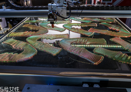 耐克3d打印跑步鞋怎么樣？nike zoom vaporfly elite flyprint評(píng)測(cè)