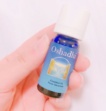 天竺葵精油可以去黑頭嗎？天竺葵精油怎么去黑頭