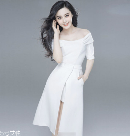 一字肩連衣裙怎么搭配？一字肩連衣裙搭配圖片