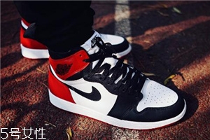 aj 1黑腳趾有女款嗎？aj 1黑腳趾有女生碼數(shù)嗎