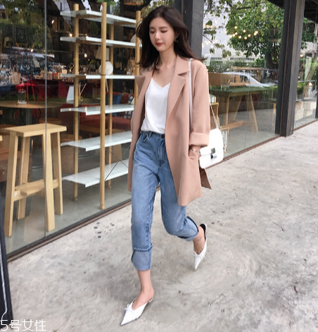 煙管褲怎么穿好看？煙管褲搭配技巧