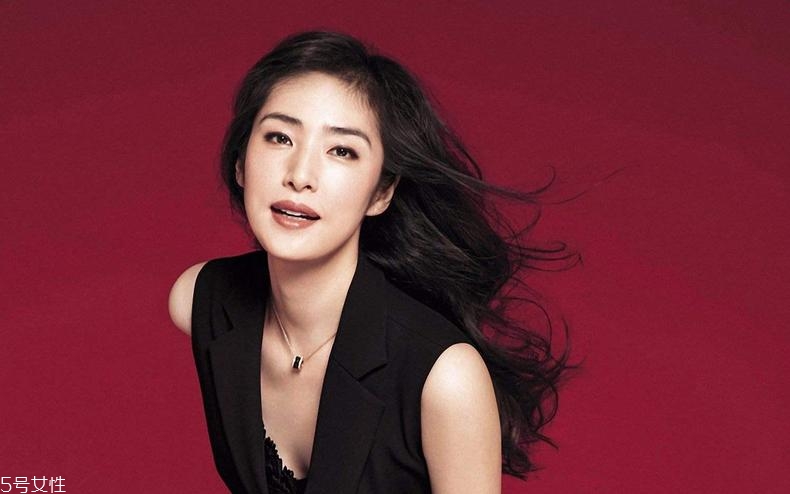 30多歲適合什么香水 香水年齡段分類 30多歲適合什么香水 香水年齡段分類