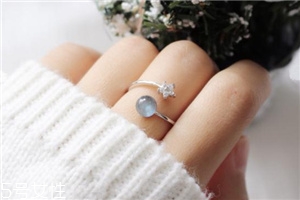 925銀能用酒精擦嗎？925銀用酒精擦好嗎